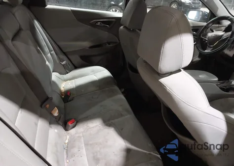 2019 Chevrolet Malibu Lt z USA, uszkodzony, nr VIN 1G1ZD5ST6KF142488